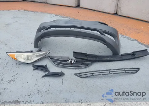 2013 Hyundai Sonata Gls z USA, uszkodzony, nr VIN 5NPEB4AC1DH624124